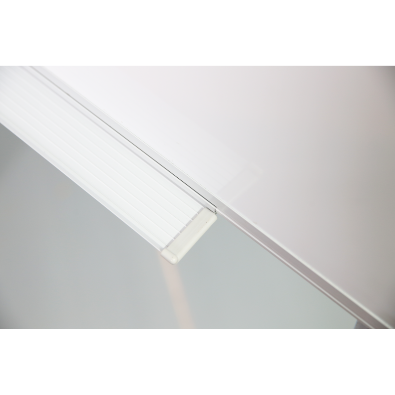 Флипчарт магнитно-маркерный на треноге 70х100 см КУБСТЕР