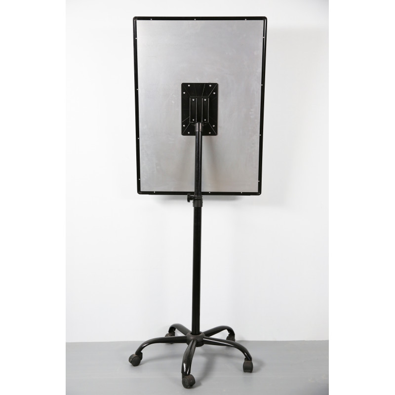 Флипчарт магнитно-маркерный на колесах 70х100 см КУБСТЕР черный